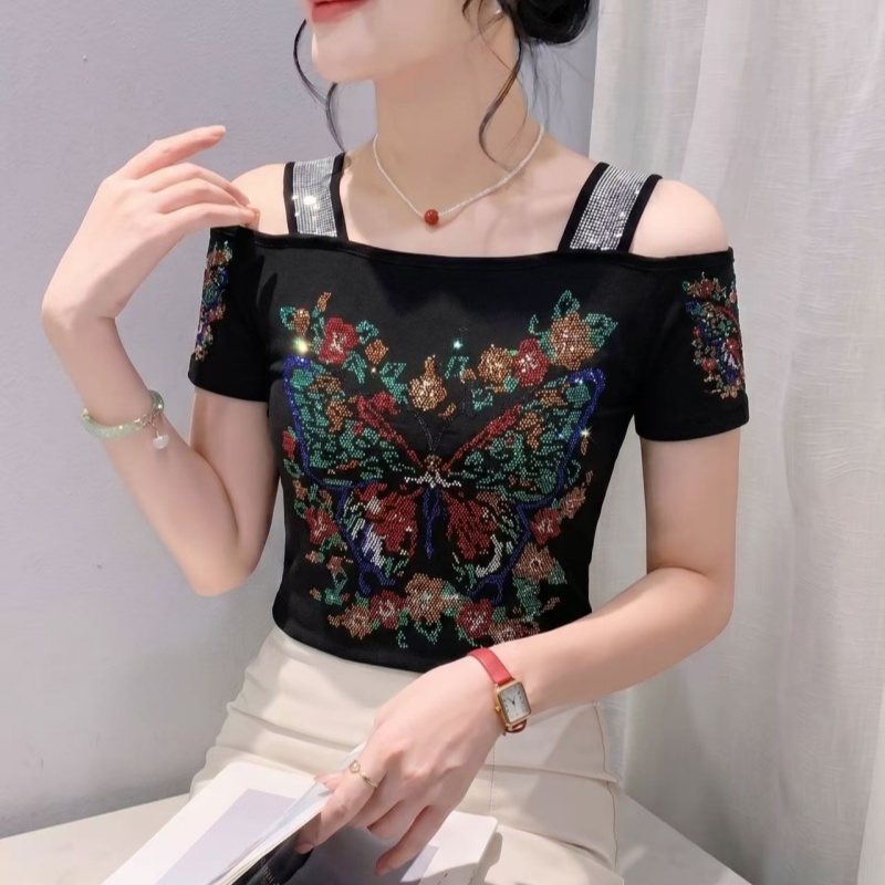 Streetwear Brand With Butterfly - Camisetas de Mujer con Diseño de